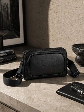 🖤 NWT Black J Ferrar men’s crossbody/waist bag